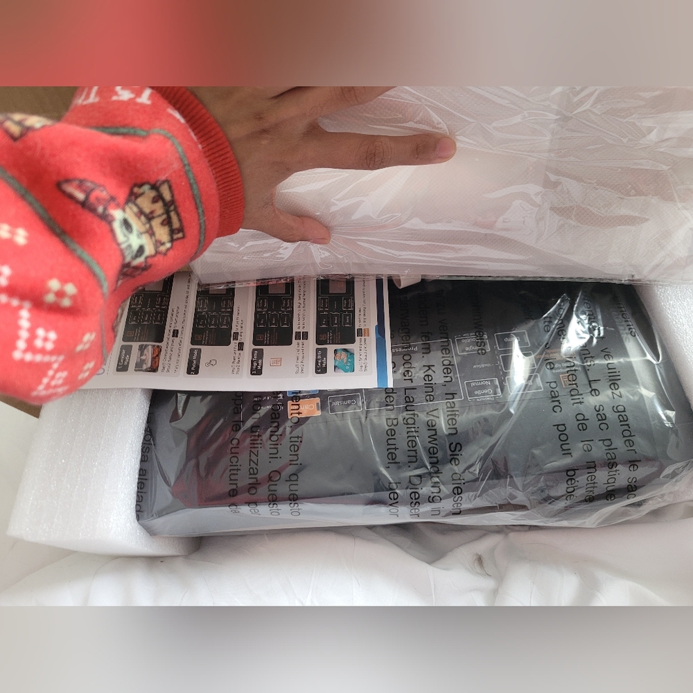 Black and Gold Vacuum Sealer Machine - Picture 7 of 10